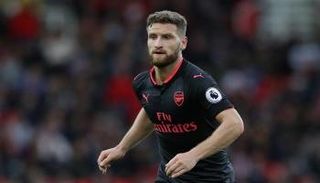 مدافع أرسنال يوافق على الانتقال لإنتر ميلان