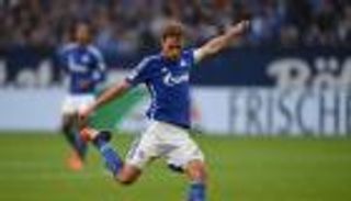 خلاف بين يوفنتوس وشالكه على صفقة "القائد المعزول"