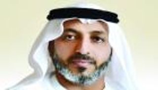 محمد مطر الكعبي: المرأة الإماراتية شعلة عطاء