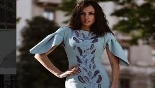 فستان للمصممة السعودية إيمان العجلان