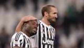 خطوة تفصل لاعب يوفنتوس عن جالاطا سراي