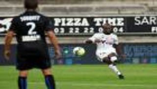 نيس يواصل الانهيار في الدوري الفرنسي