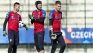 خليفة تشيك يقضي على حلم نجم الجزائر