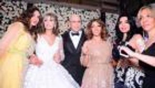 بالصور .. جنات تدخل عش الزوجية بزفة مصرية مغربية