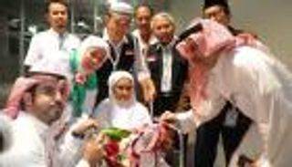 بالصور.. وصول أكبر معمرة إندونيسية لأداء الحج