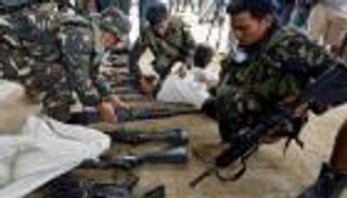 الجيش الفلبيني يقتل 10 مسلحين موالين لداعش