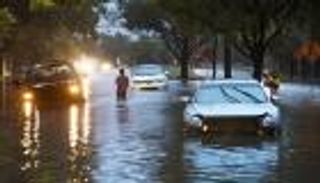 ترامب يعلن الطوارئ في لويزيانا تحسبا للإعصار هارفي