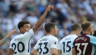 ألي يسجل هدف تاريخي مع توتنهام