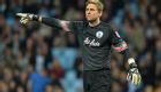 هدرسفيلد يضم حارس إنجلترا السابق