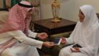 السعودية تحقق أمنية مسنة لبنانية مريضة بالسرطان بأداء الحج