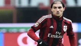 مدافع ميلان يقترب من لاتسيو