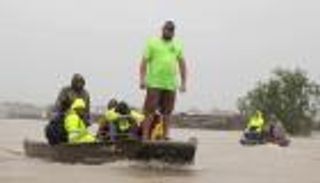 أمريكا.. تحذير من هجوم إلكتروني بسبب إعصار "هارفي"