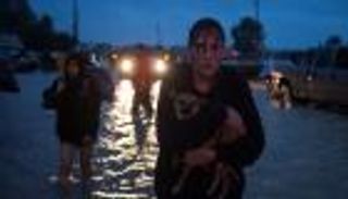 نشر 24 ألفا من قوات الحرس الوطني في تكساس بسبب هارفي