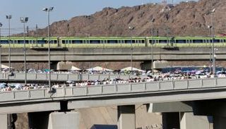 مكة المكرمة تنفذ مشروع تبريد منشأة الجمرات برذاذ الماء