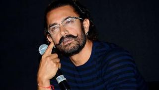 ممثل بوليوود عامر خان 