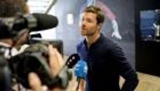 ألونسو يرفض التشكيك في قدرات بنزيمة وبيل