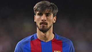 تقارير.. توتنهام يستعير أندريه جوميز