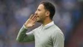 مدرب شالكه يفسر سوء التفاهم بشأن رحيل هوفيديس