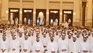 الشيخ محمد بن راشد يؤدي صلاة عيد الأضحى في مسجد الشيخ راشد بن سعيد في زعبيل