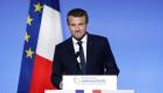 ماكرون :أثمن دور جيش لبنان في حماية بلاده من العنف والإرهاب