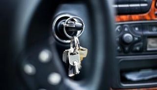 مفتاح سيارة ذكي لدفع الفواتير