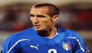 إيطاليا تفقد كيلليني قبل مواجهة إسبانيا