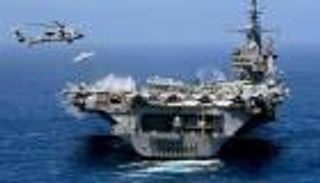 أمريكا تعلن وفاة أحد جنودها في تحطم مروحية قبالة سواحل اليمن