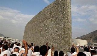 رمي الجمرات - أرشيفية