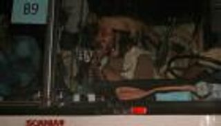 عشرات من قافلة صفقة "داعش- حزب الله" يصلون دير الزور فرادى