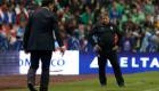 مدرب بنما يرهن بقائه بالتأهل للمونديال