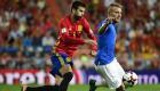 بيكيه ينجح في تقسيم "سانتياجو برنابيو"