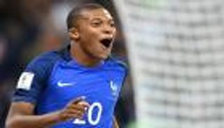 مبابي يكشف أسباب تفضيله لسان جيرمان