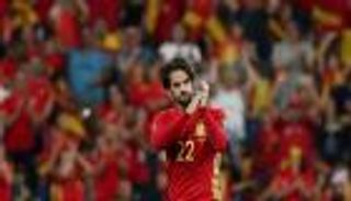 صحف إسبانيا تحتفي بـ"نسف" إيسكو لإيطاليا