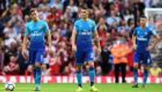 نجم أرسنال السابق يشبّه لاعبيه بـ"الأطفال"