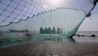 غرق سفينة تجارية قبالة سواحل عُمان