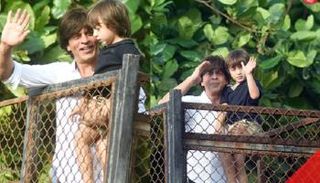 شاروخان يحتفل بعيد الأضحى على طريقته