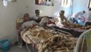 جرائم الانقلاب.. الحوثيون يمنعون أدوية الكوليرا عن قرية بحجة