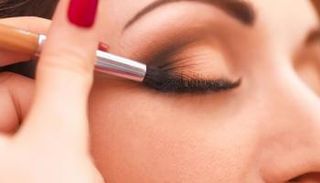 مكياج يومي سهل للحصول على بشرة مخملية