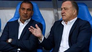 خوليت وأدفوكات