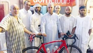 بريطانيان يقطعان 5 آلاف كلم على دراجة لأداء الحج