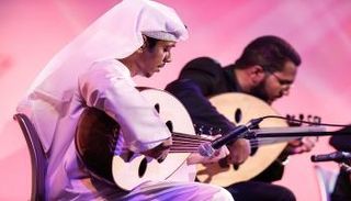 يشهد البرنامج حفلات وعروض أداء لفنانين من الإمارات والمنطقة والعالم