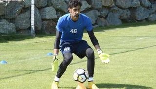 عادل الحوسني حارس الشارقة