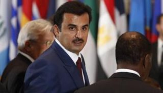 المركز: أمير قطر اختار أن يكون عميلا ضد أشقائه
