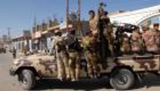 ميليشيا الحوثي تهدد بإعدام من يطالب براتبه