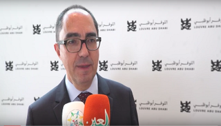 رئيس متحف اللوفر بباريس