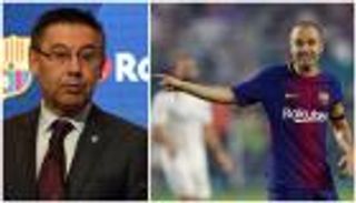 إنييستا يحرج رئيس برشلونة