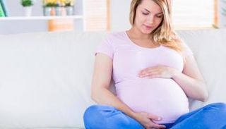 السمك الدهني للحامل يحمي الطفل من الانفصام