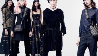 عارضات شديدات النحافة 