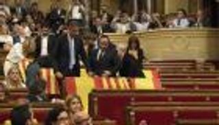 برلمان كتالونيا يقر الدعوة للاستفتاء على الاستقلال