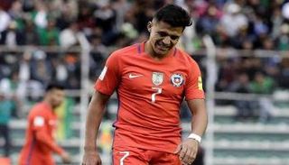 جماهير تشيلي تطالب سانشيز بالانفصال عن صديقته